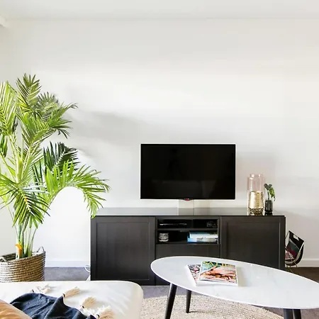 Lux 2Br Apt On Hindmarsh Sq-Pool-Gym-Sauna-Parking Adelaide Exterior photo