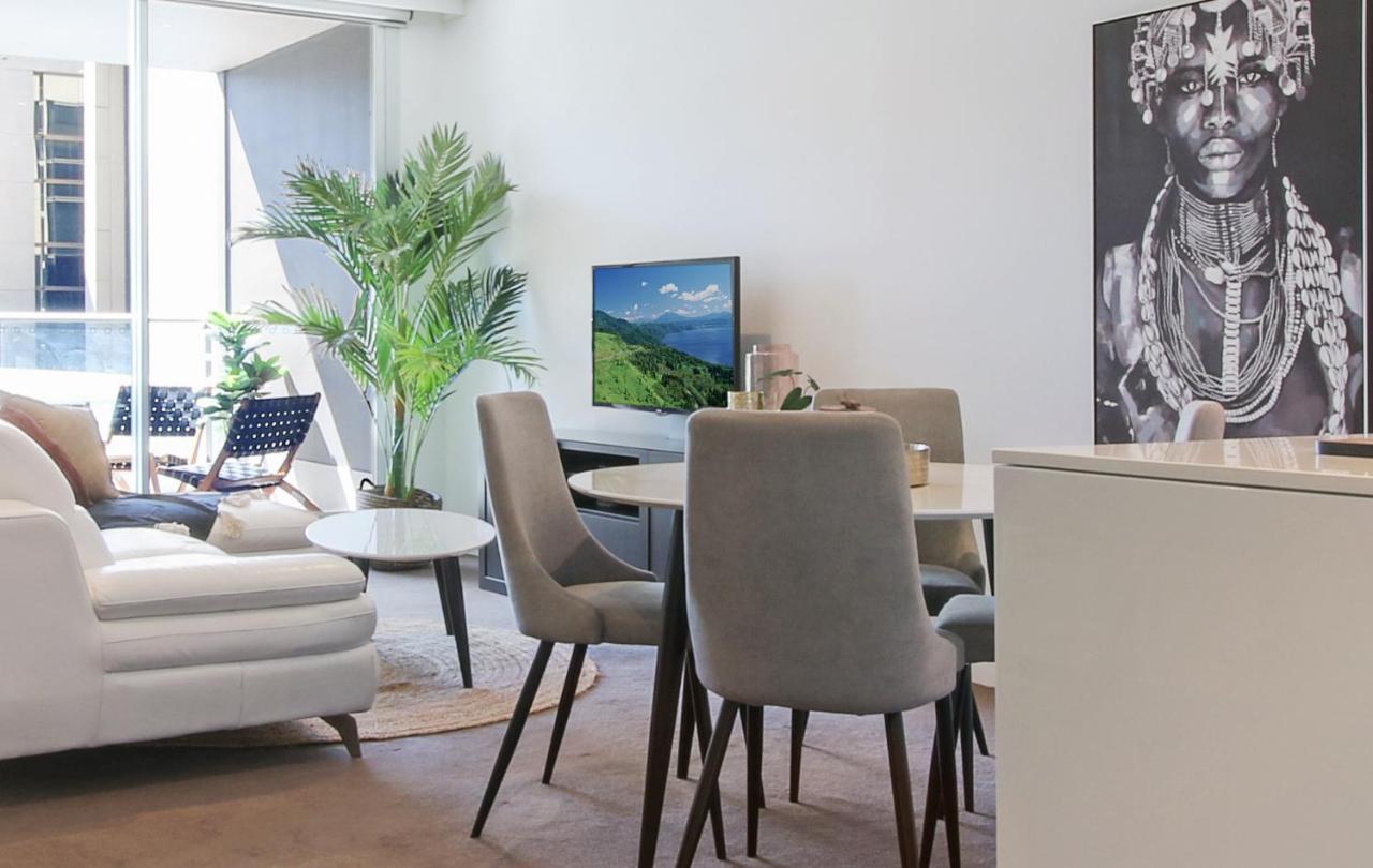 Lux 2br On Hindmarsh Sq-pool-gym-sauna-parking Adelaide